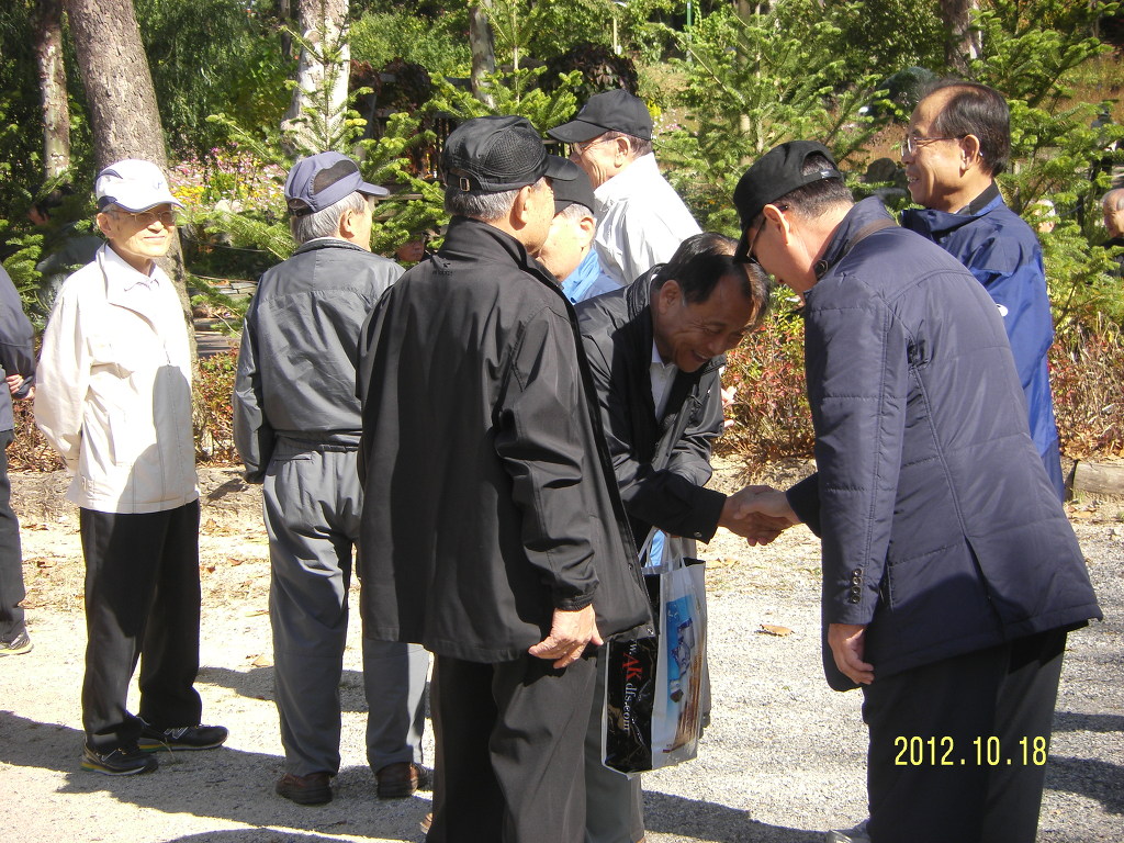 추련 이미지