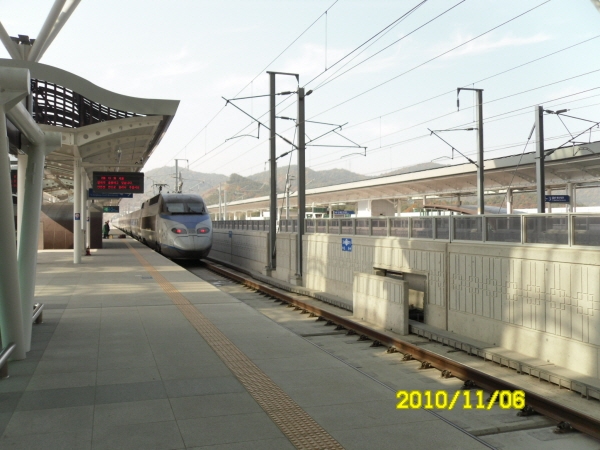 경부고속철도 신경주역사 이미지