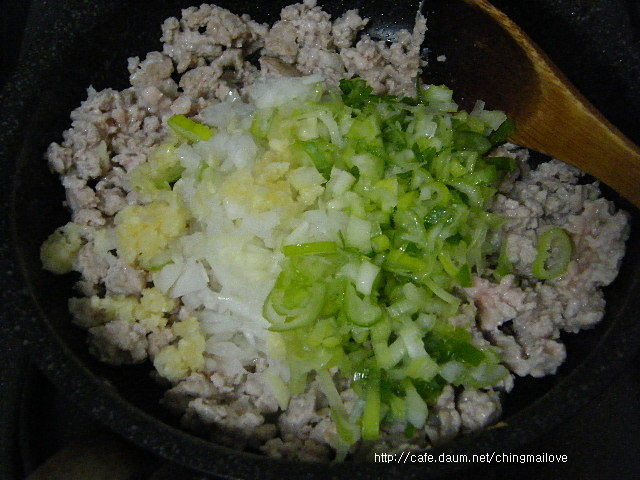 입맛없을땐 고추장볶음 쌈밥