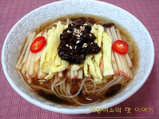 후루룩국수 이미지