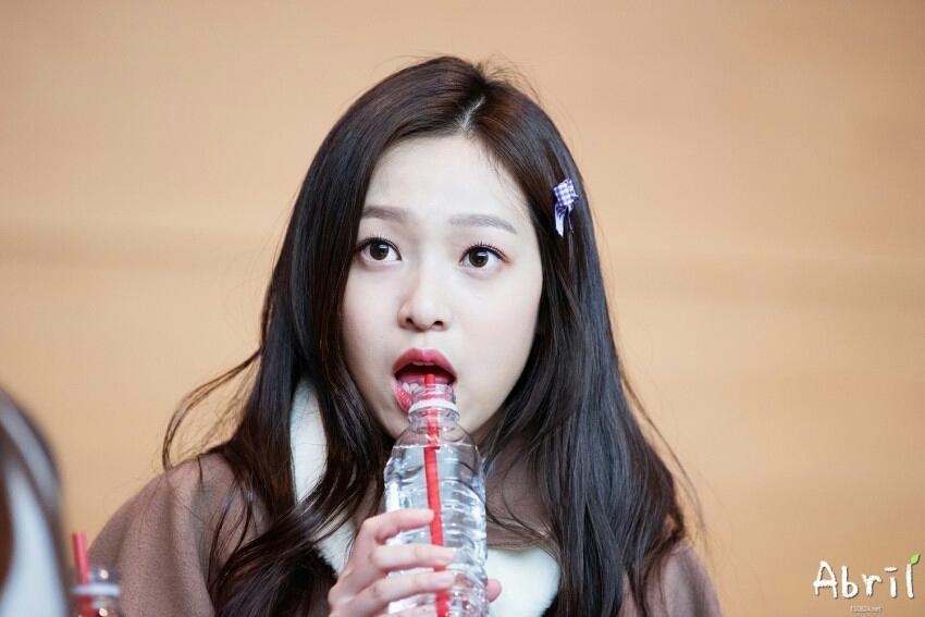 파이리 닮은 아이돌.gif | 인스티즈