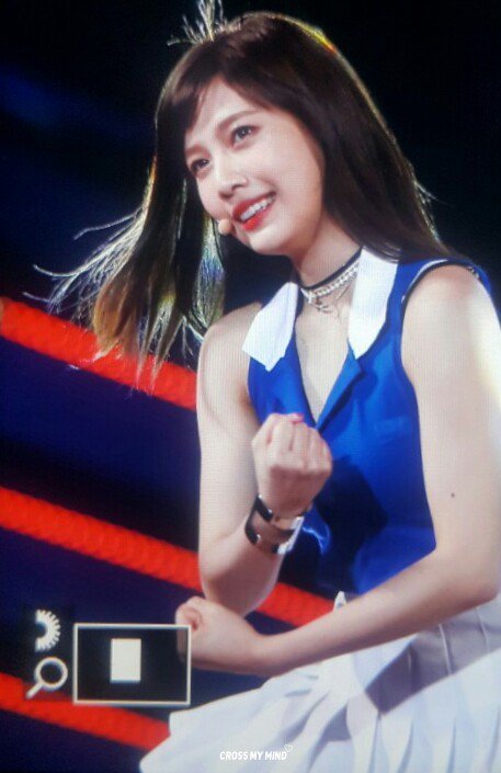 오늘자 흑발하고 미모 대박리즈 찍은 조이 ㄷㄷ | 인스티즈