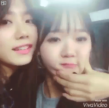 볼따구 털리는 아이오아이 최유정.gif | 인스티즈