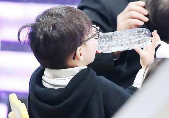 연예대상때 물한모금먹고 볼빵빵해진 대한이 | 인스티즈