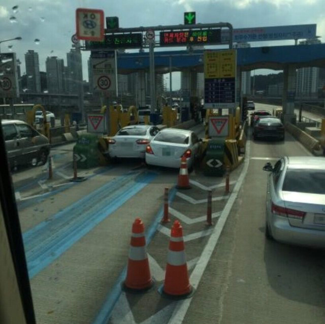 아냐 이사람아 어허 거참. 에헤이~ 내가 낸다니까! | 인스티즈