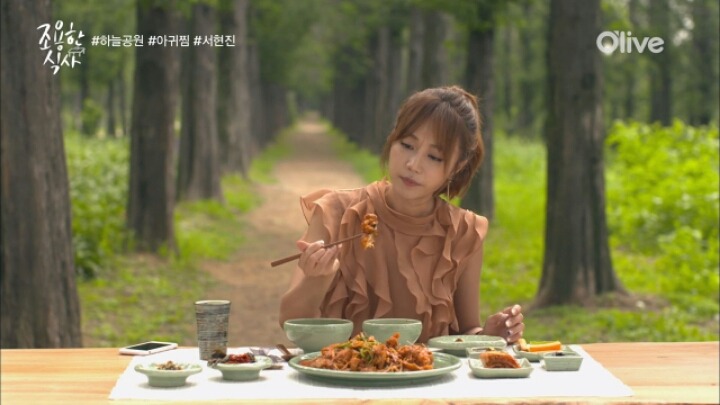 이게 뭔가 싶지만 계속보게 되는 먹방 | 인스티즈