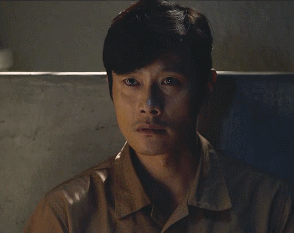 내부자들 이병헌 눈빛연기.gif | 인스티즈