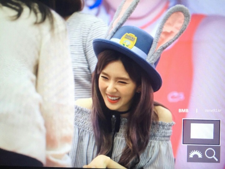 [레드벨벳] 오늘 팬싸에 주디홉스 모자 쓴 아이린 | 인스티즈