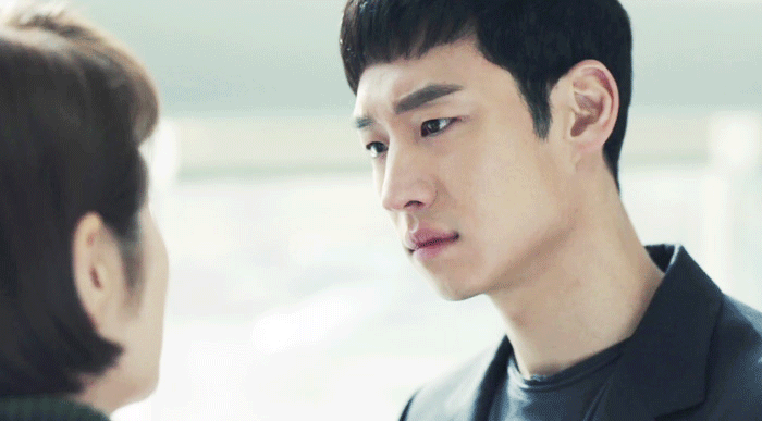 단 몇초짜리 장면인데 시그널 안보는 사람들도 혼란줘버린 이제훈 눈깔낭비 여파 gif | 인스티즈