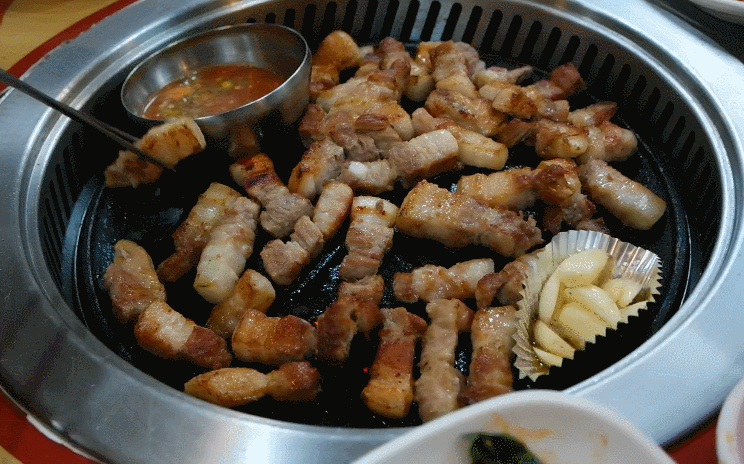 삼겹살.gif | 인스티즈