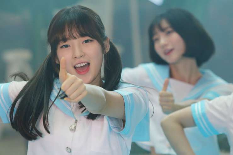 오마이걸 아잉 뮤직비디오 촬영현장 아린, 진이 .jpg | 인스티즈