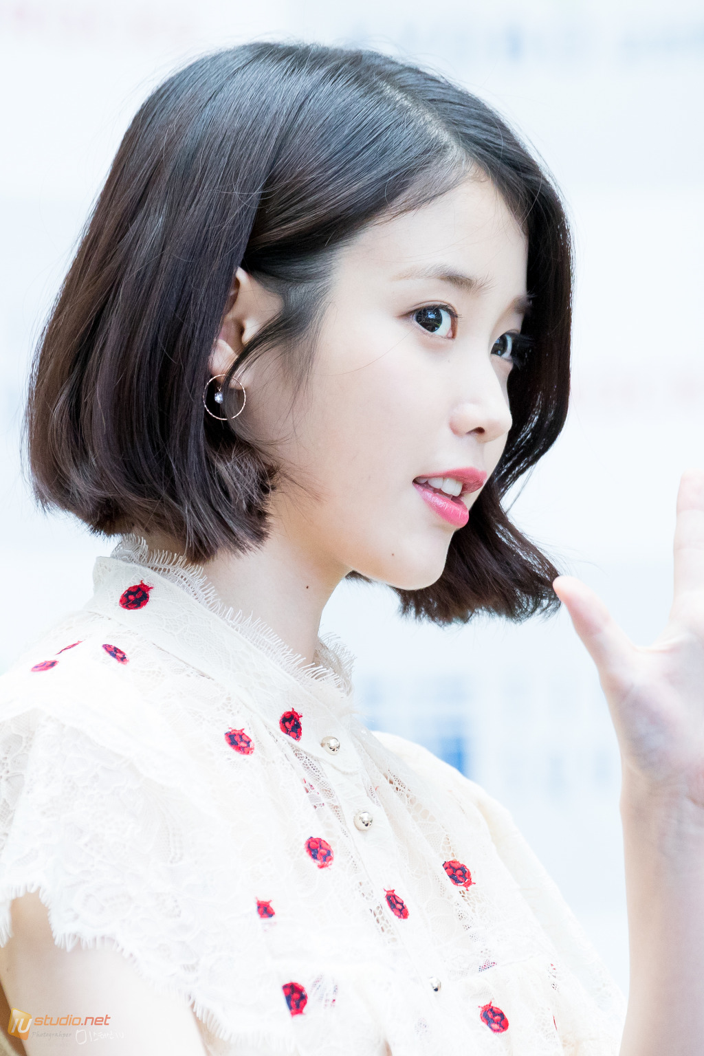 단발이 잘어울리는 아이유 | 인스티즈