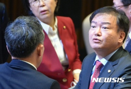 새누리당 찾아간 표창원 의원ㄷㄷㄷㄷ | 인스티즈