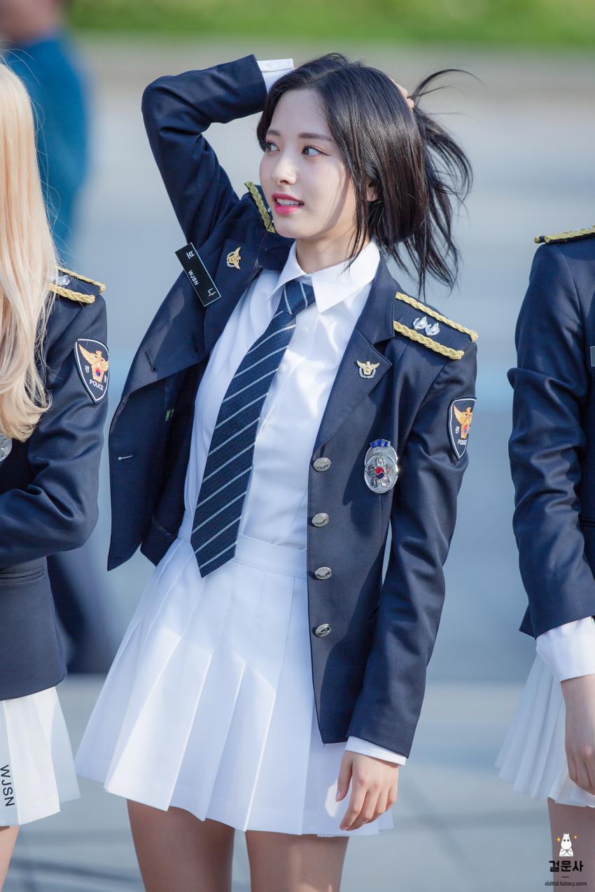 경찰복 입은 우주소녀 보나 | 인스티즈