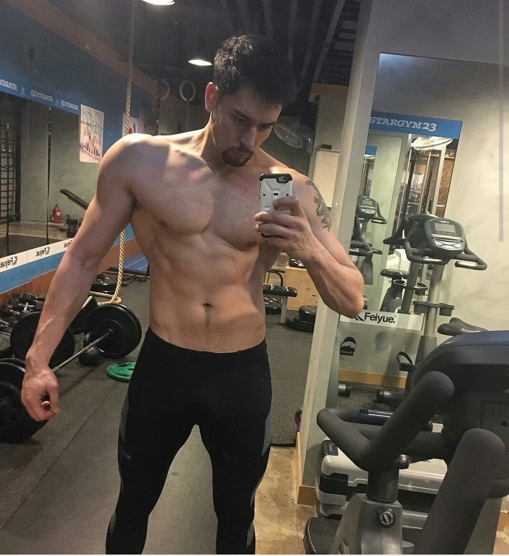 98kg 김구라 들고 스쿼트하는 어깨갱스터 | 인스티즈