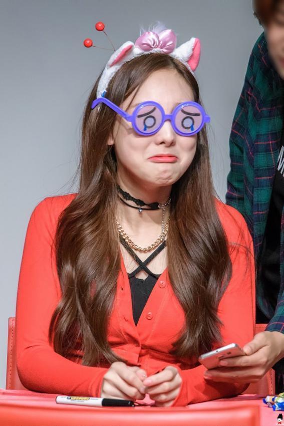 고통받는 트와이스 맏내 | 인스티즈