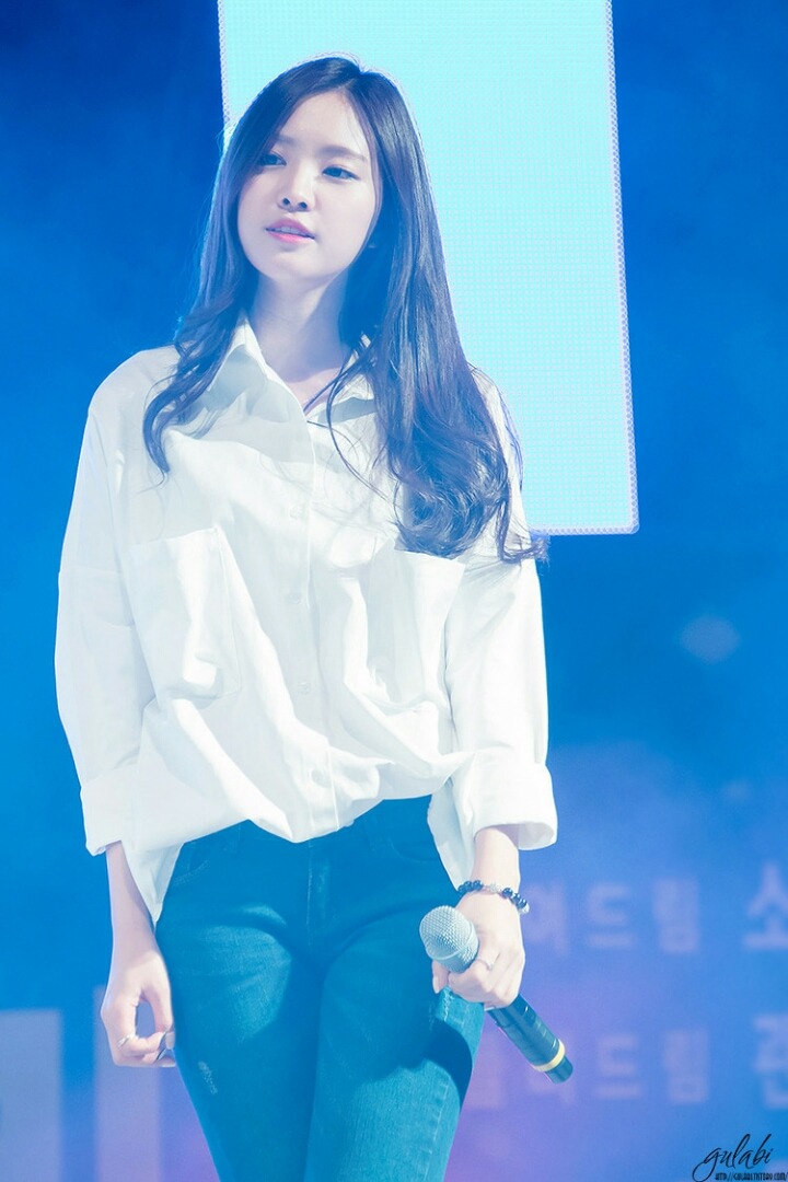 손나은 청바지 몸매ㄷㄷㄷ | 인스티즈