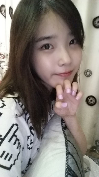 아이유 손.jpgif | 인스티즈