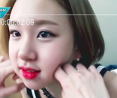 [트와이스] 심바 닮아서 아기맹수라고 불리는 채영이 짤들.jpg | 인스티즈