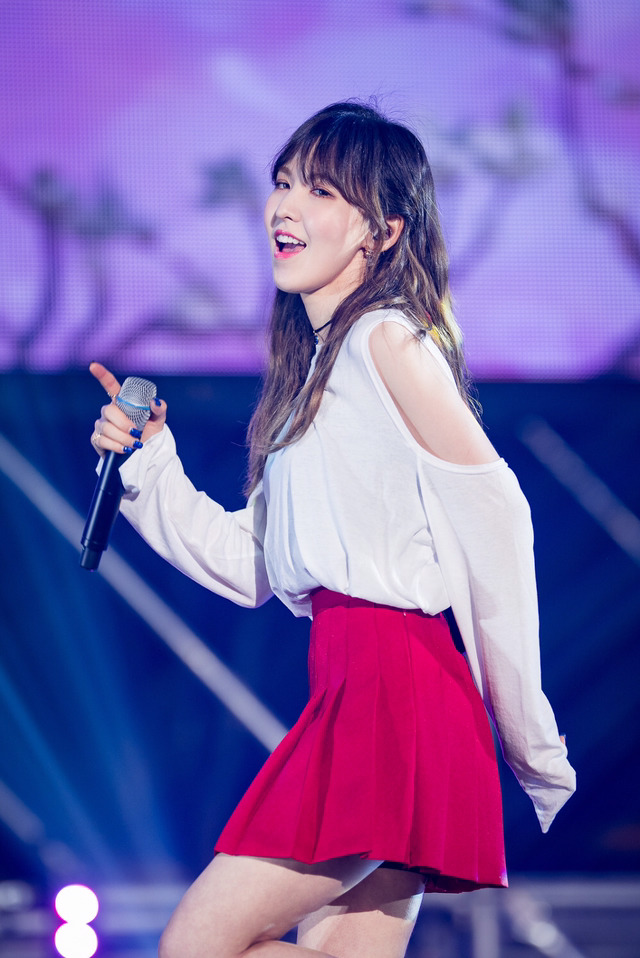 [레드벨벳] 비가 올 것 같은 느낌이 들어서 웬디 | 인스티즈