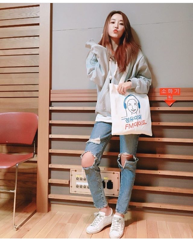 오늘자 정유미 | 인스티즈
