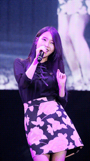 아이유 씰룩씰룩.gif | 인스티즈