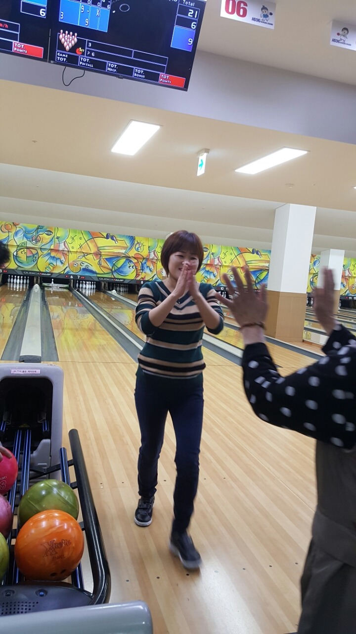 볼링장 이미지