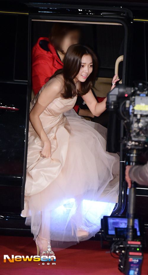 2015 KBS 연기대상 시상식 채수빈.jpg | 인스티즈
