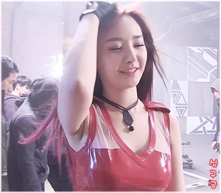 우희 겨드랑이 움짤.GIF (feat.아이유는 진정 나를 저격한건가...) | 인스티즈