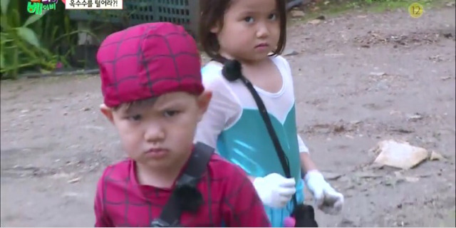 [오마이베이비] 넘나 웃겨서 캡쳐해본 태오의 눈물겨운 노동.JPG | 인스티즈