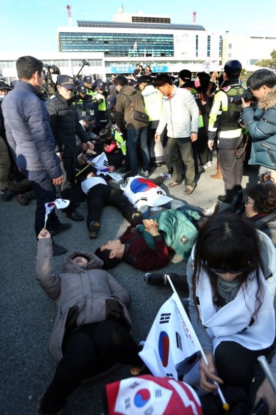 나의 가장 친한 절친이 박사모 활동한다고 하면? 절교한다 VS 존중한다 | 인스티즈