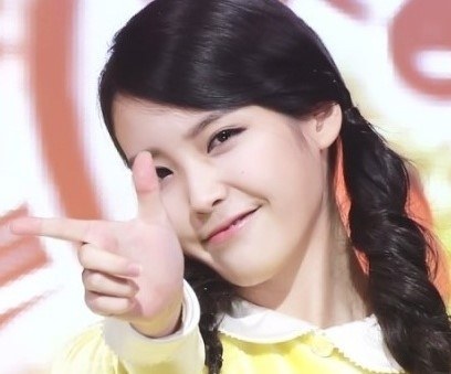 아이유 손.jpgif | 인스티즈