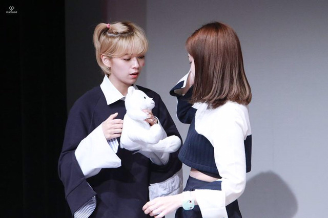 섹시해지고싶은 나연이 ㅋㅋㅋㅋㅋ | 인스티즈