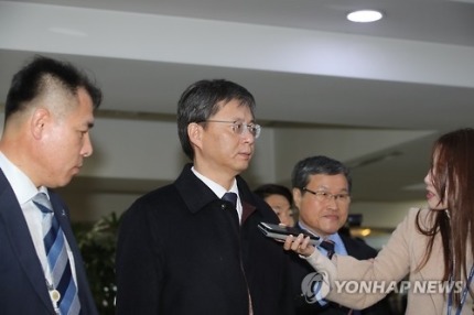 오늘자 국회에 도착한 우병우 | 인스티즈