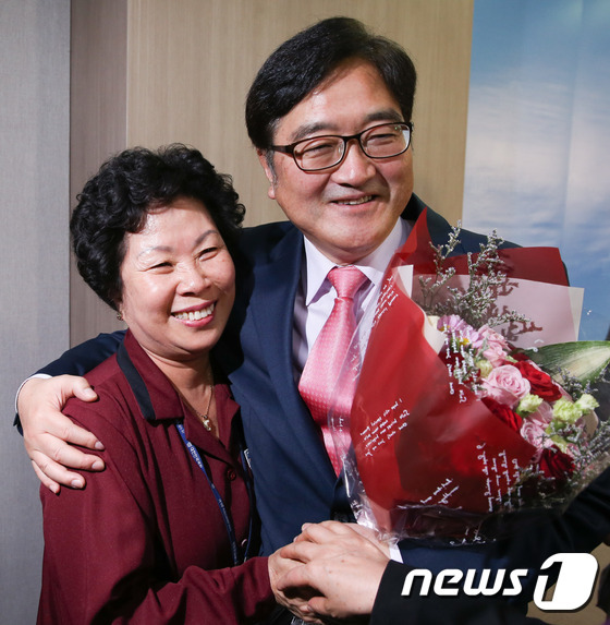  우원식 의원 페이스북 - 마침내 실현되었습니다.jpg | 인스티즈