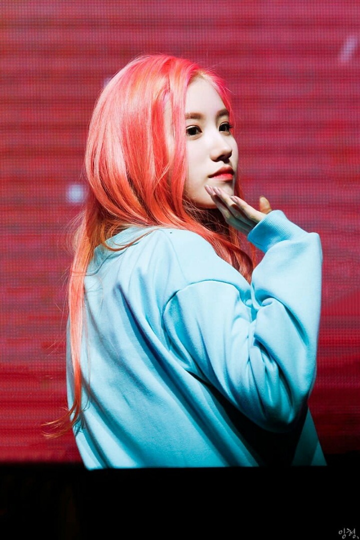 핑크핑크한 프리스틴 시연 | 인스티즈
