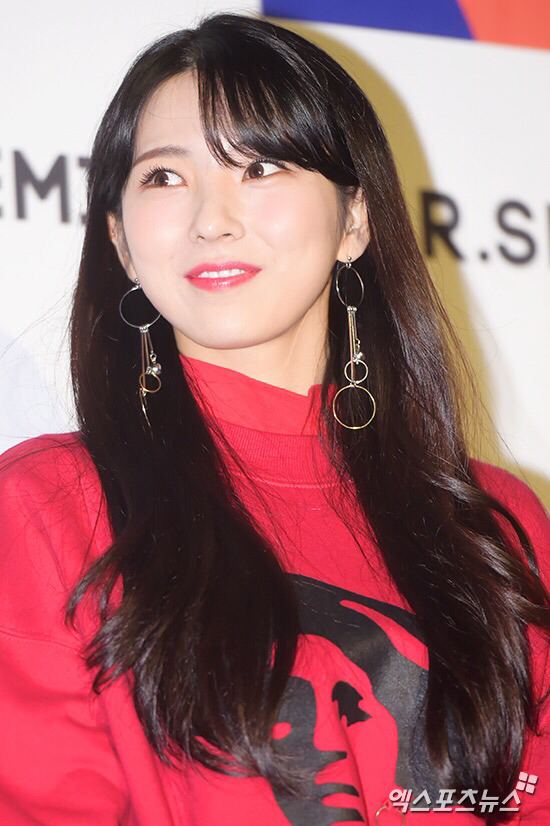 오늘자 서울패션위크 이수현.jpg | 인스티즈