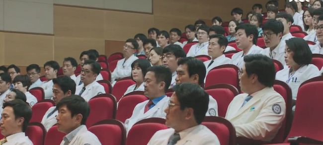 [라이프] 의사들 앞에서 히포크라테스선서 비꼬기 시전하는 어그로력 만렙 조승우 | 인스티즈