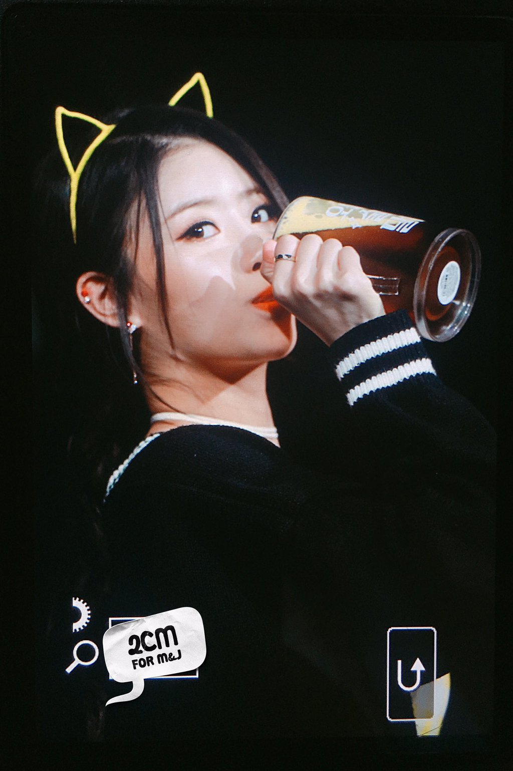 노란 원피스에 고양이 머리띠를 쓴 러블리즈 미주.jpgif | 인스티즈