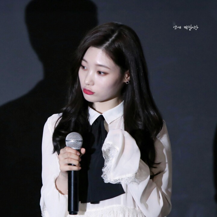 흰 의상이 참 잘어울리는 처자 | 인스티즈