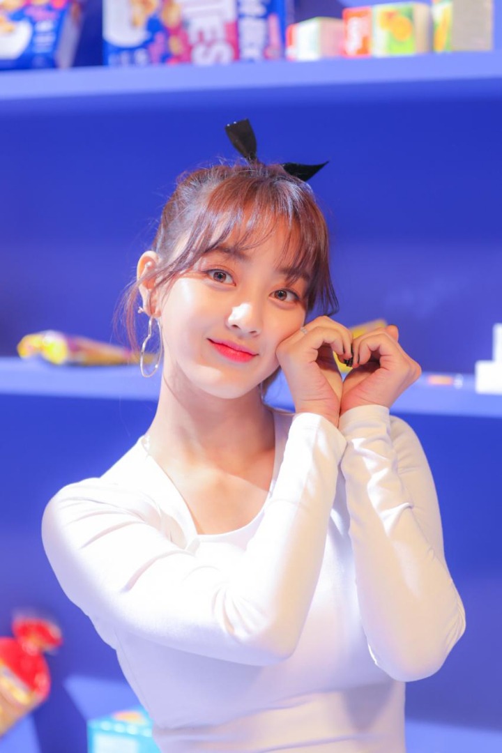 트와이스 하트셰이커 뮤비촬영장 사진 난사하는 네이버 스타캐스트 | 인스티즈