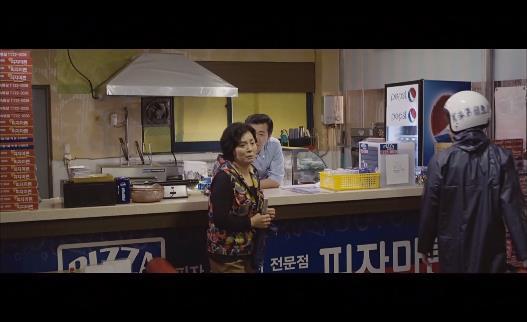 강산맨션 102호에는 살인마가 살고있다. ＜영화＞ 이웃사람 14 | 인스티즈