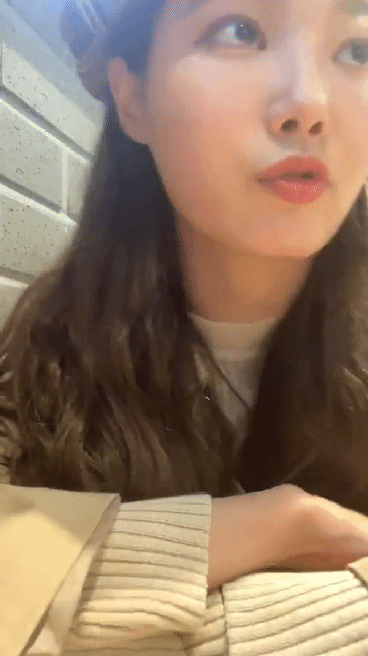 어제 3주년 기념 인스타 라이브한 모모랜드 연우(2).gif | 인스티즈