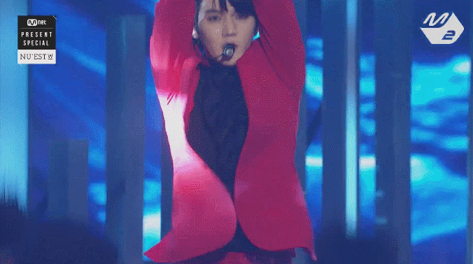 숭하다 vs 섹시하다 의견 갈리는 안무.gif | 인스티즈