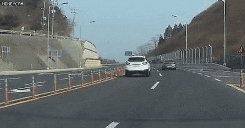 갑자기 차선 변경하고 지...gif | 인스티즈
