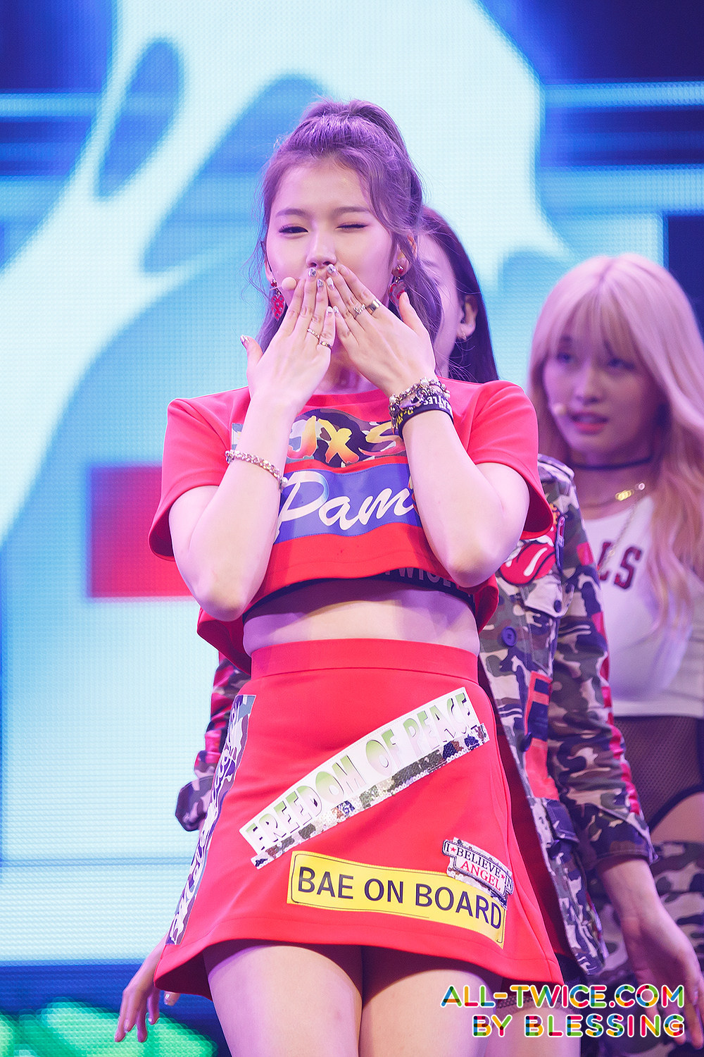 우아하게 시절 트와이스 사나.jpgif | 인스티즈