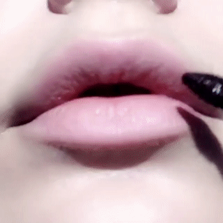 [팻맥그라스] 탱글탱글 반짝반짝한 립메이크업 구경하긔.gif | 인스티즈