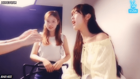 아린이도 피하지 못한 오마이걸 비니의 불딱밤.gif | 인스티즈
