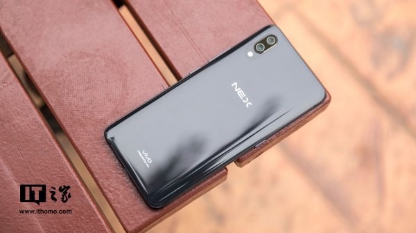 VIVO 91.24% 세계최대화면비의 베젤리스 스마트폰 발표 | 인스티즈