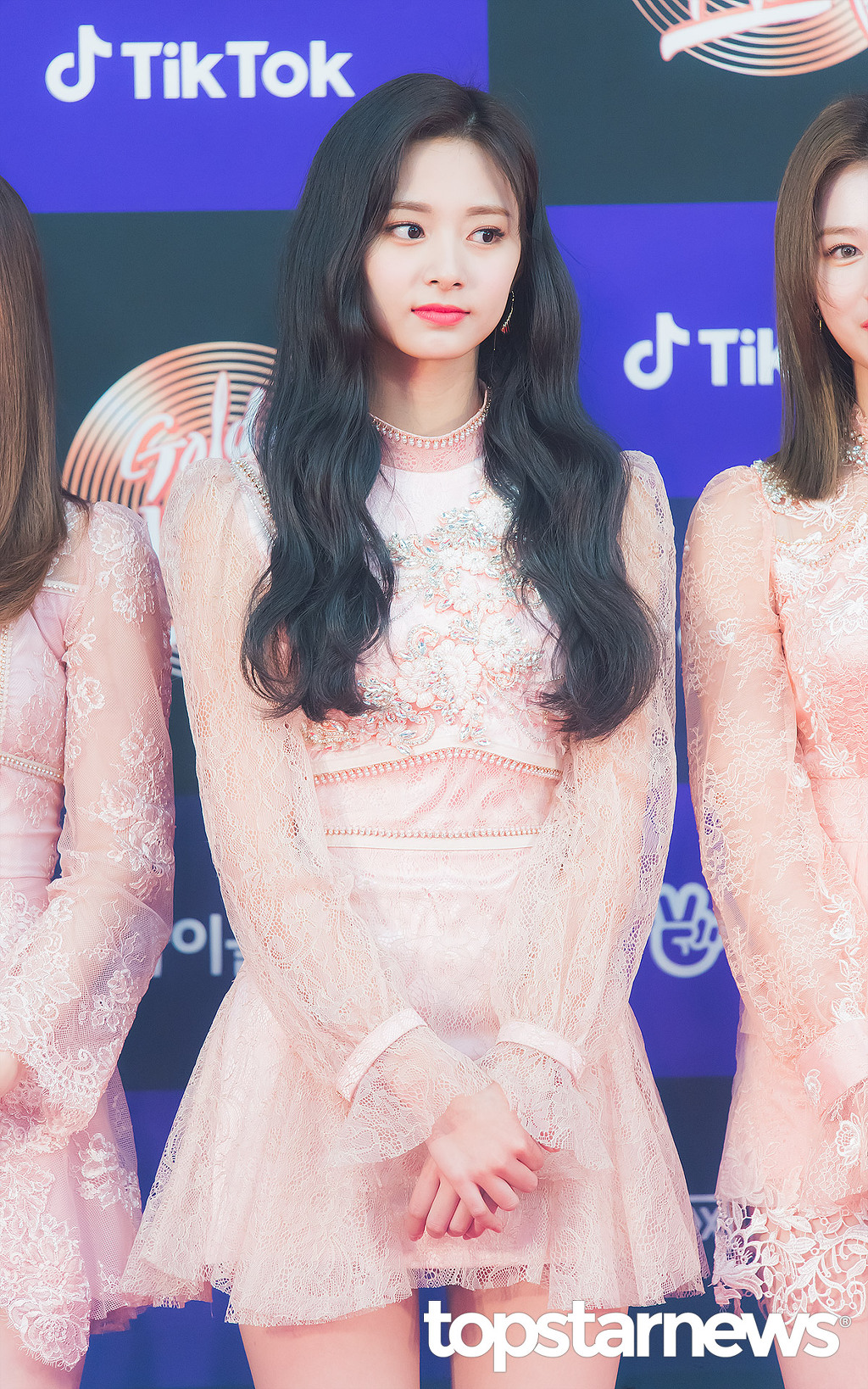 감탄만 나오는 최근 쯔위의 미모.jpgif | 인스티즈